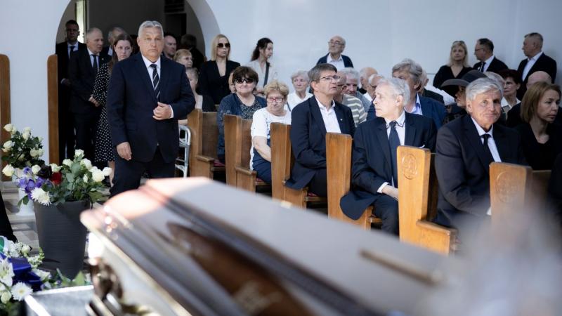 Garami Józseftől, az edzői pályafutásának ikonikus alakjától a kormányfő is mély tiszteletadás mellett búcsúzott el.