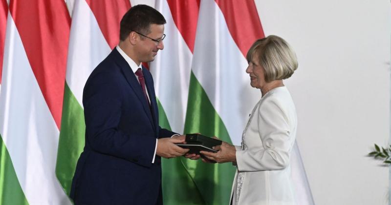 Gulyás Gergely: Magyarország független és önálló nemzetként állja meg a helyét a nemzetközi porondon.