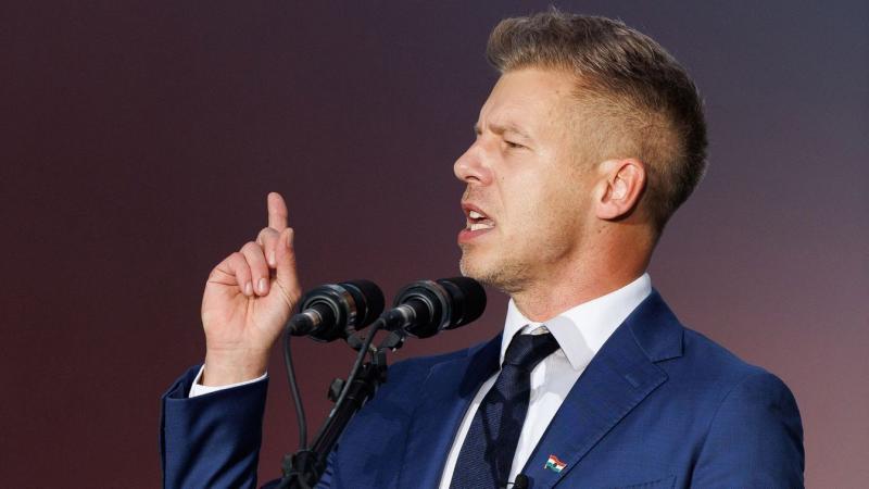 Magyar Péter jelentős összegeket realizál a 4iG részvényeivel.