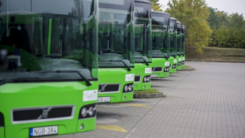 A felmentő ítéletet követően most öt év börtönbüntetést szabtak ki a pécsi buszos csalás elkövetőire.