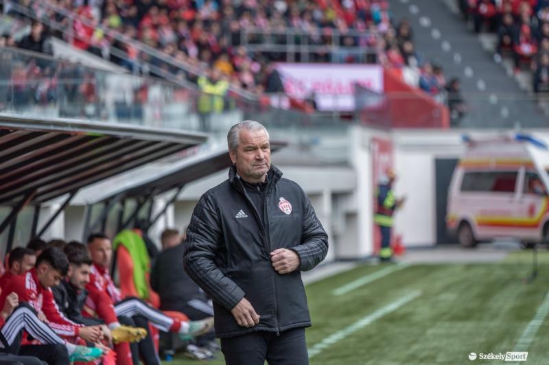 A csapatot megmentette a kieséstől, ám váratlanul menesztették a Sepsi OSK korábbi vezetőedzőjét | Székely Sport