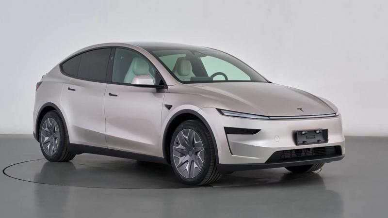 A Model YYY ambiciózus célokat tűzött ki, hogy megküzdjön a Model X népszerűségéért.
