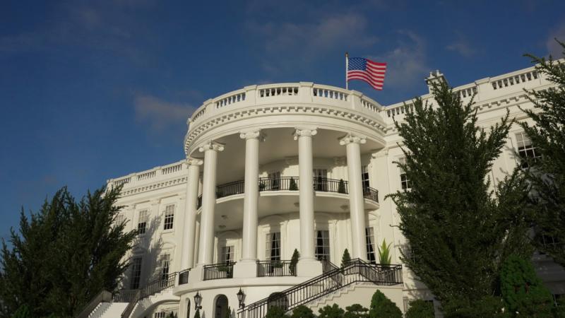 Elon Musk merész lépésre készül: váratlan módszerrel próbálhatja megbuktatni Donald Trumpot az amerikai elnöki pozíciójából – Pénzcentrum.