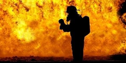 Idén eddig 77 ember életét oltotta ki a lángok tombolása lakástűzben.
