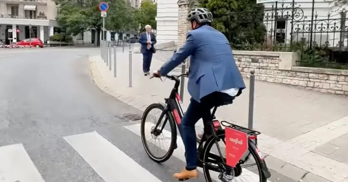 Mostantól a II. kerületben is elérhető az elektromos kerékpárok bérlése! Fedezd fel a várost környezetbarát módon, és élvezd a kerékpározás szabadságát egy modern e-bike társaságában!
